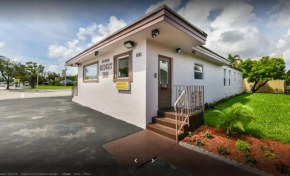 Super Budget Inn